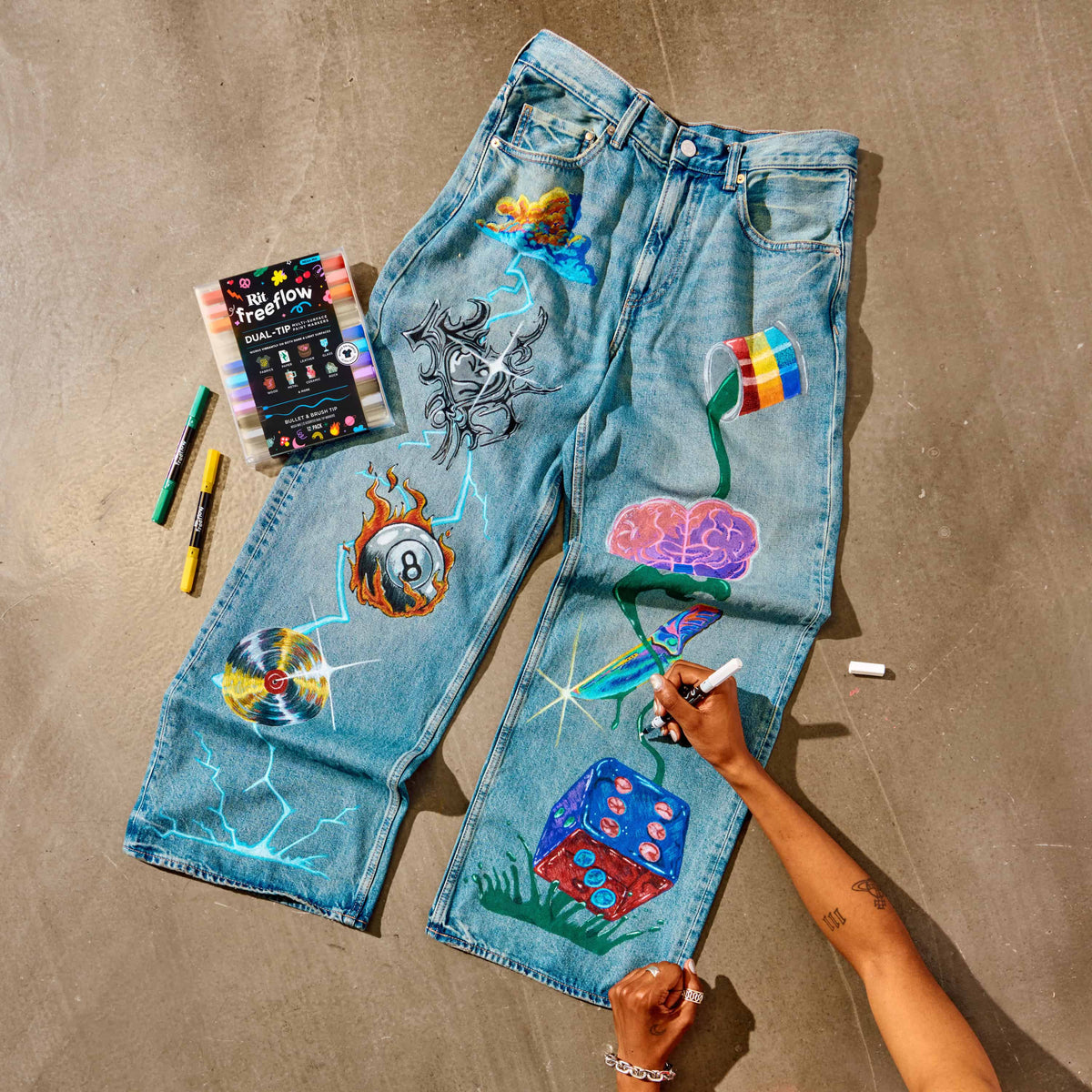 Mega Mix FreeFlow Multi-Surface Dual-Tip Paint Markers